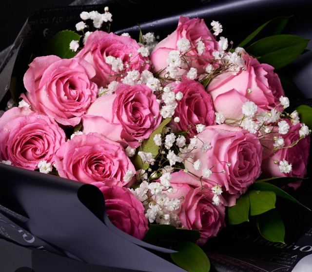 COLOR ROSES BOUQUETS 